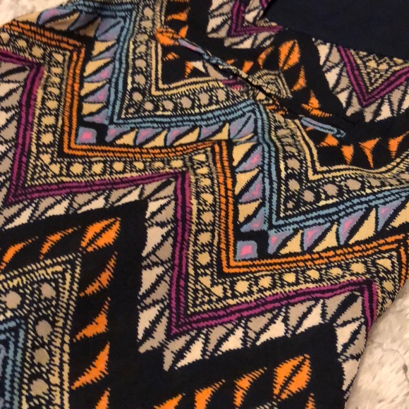 Patterned Shorts. - Picture 3 of 3